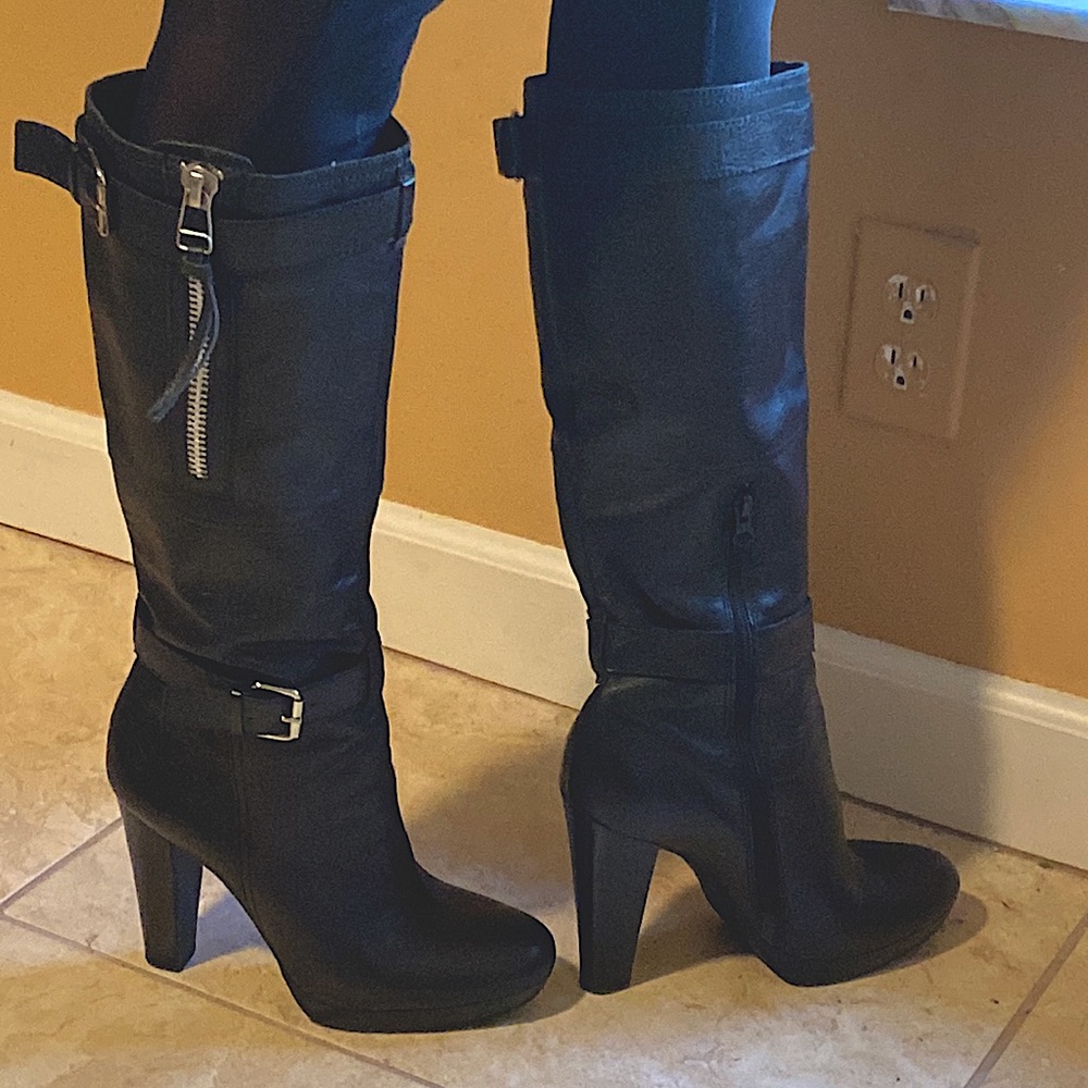 Black Leather, knee high, 4inch boots with hardware
